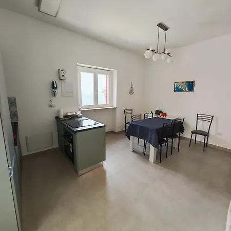 Sea View And Relaxation With Garden Apartment Torre Vado