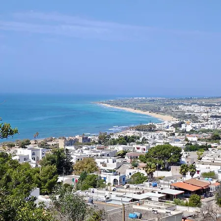 Sea View And Relaxation With Garden Apartment