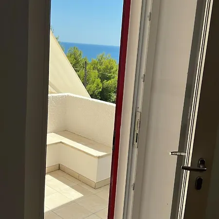 Sea View And Relaxation With Garden Apartment Torre Vado
